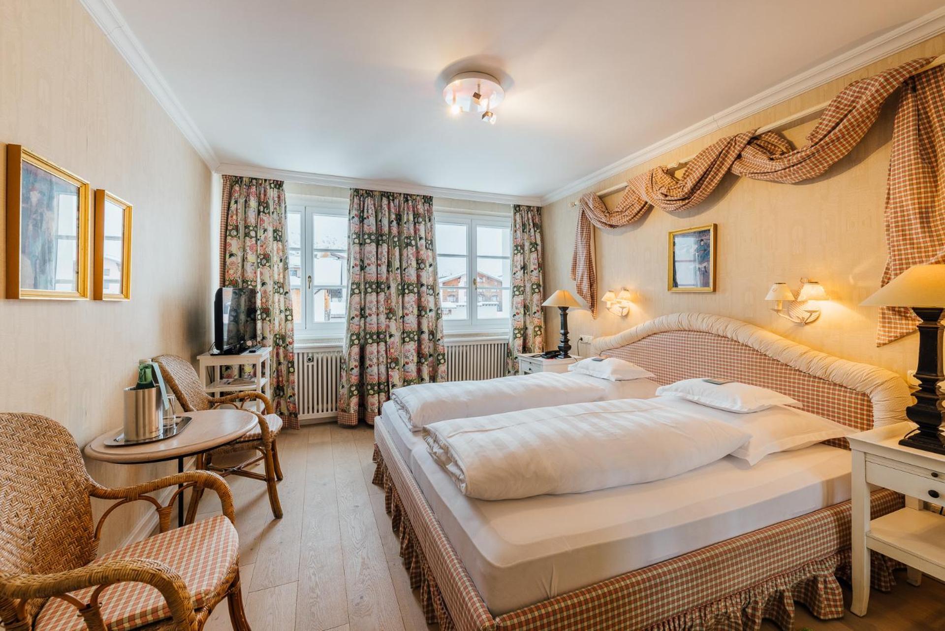 Hotel Edelweiss Zuers Bagian luar foto